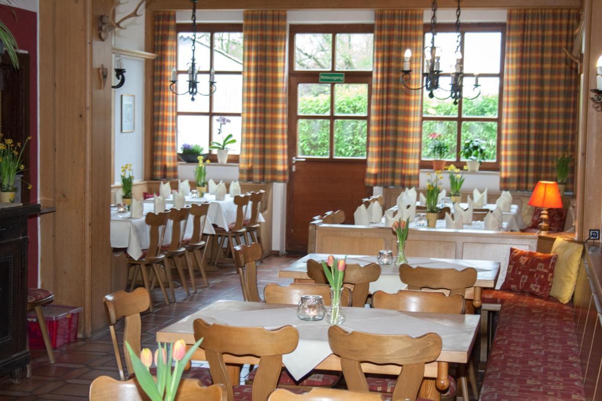 Hotel Am Regenbogen Cham Bagian luar foto