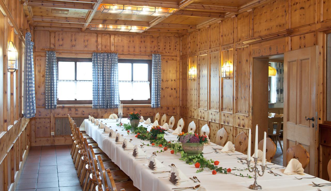 Hotel Am Regenbogen Cham Bagian luar foto